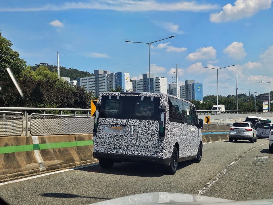 Kia pv7