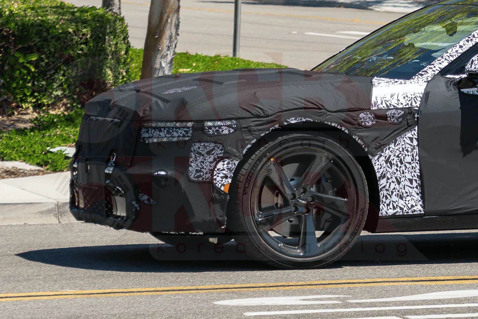 Exclusive Spy Photos: Genesis G90 Facelift Spotted Testing in California