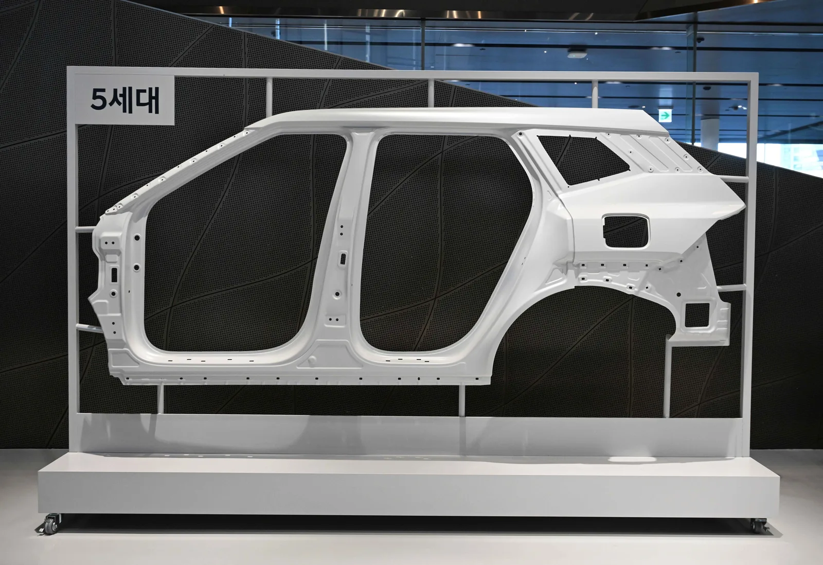 Hyundai Held All-New Tucson Tech Day in Korea: Stamping Breakthroughs, Next-Gen Hybrid, and Safety Revealed