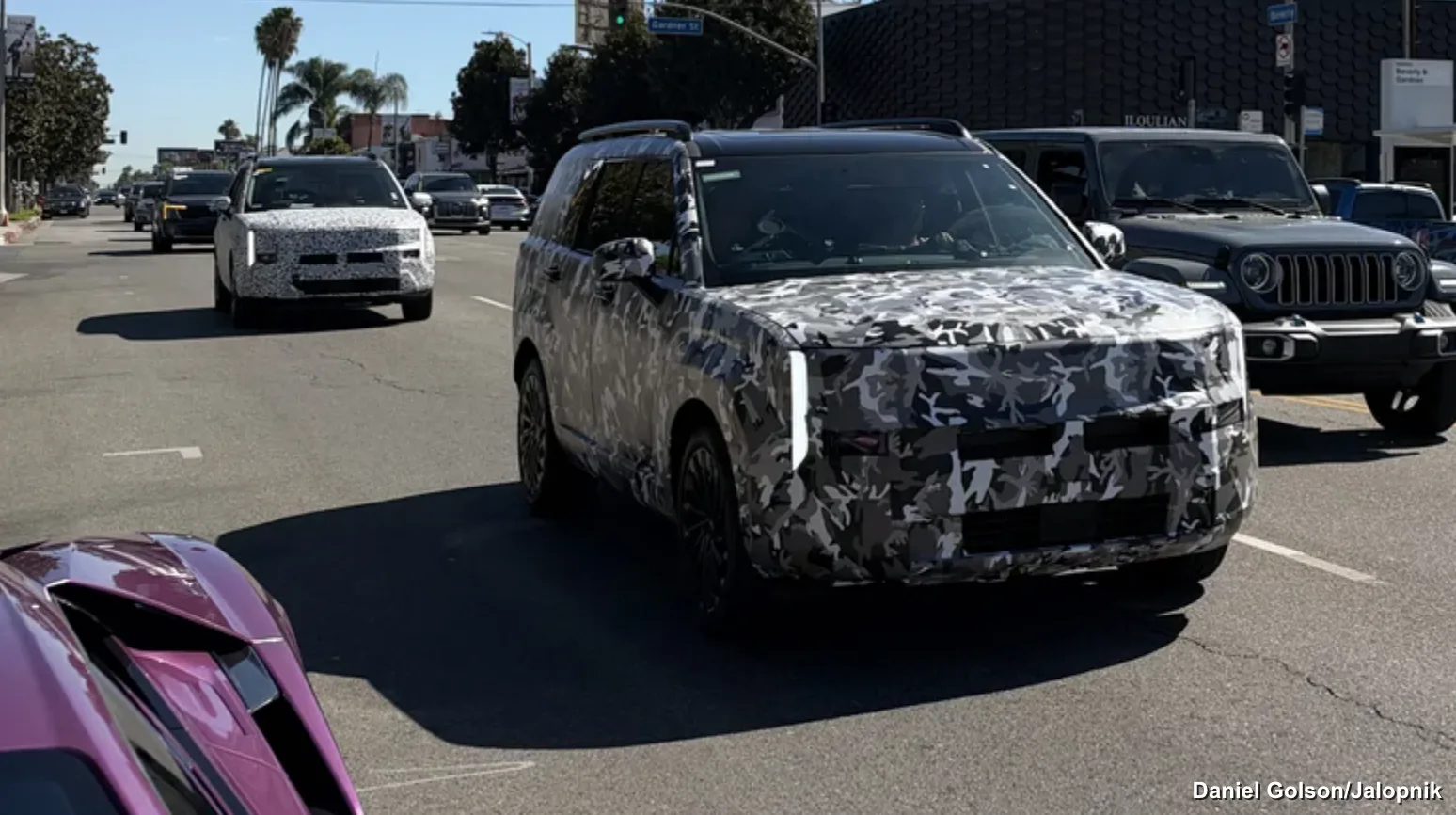 Hyundai Santa Fe Facelift Loses Camouflage Revealing Key Details
