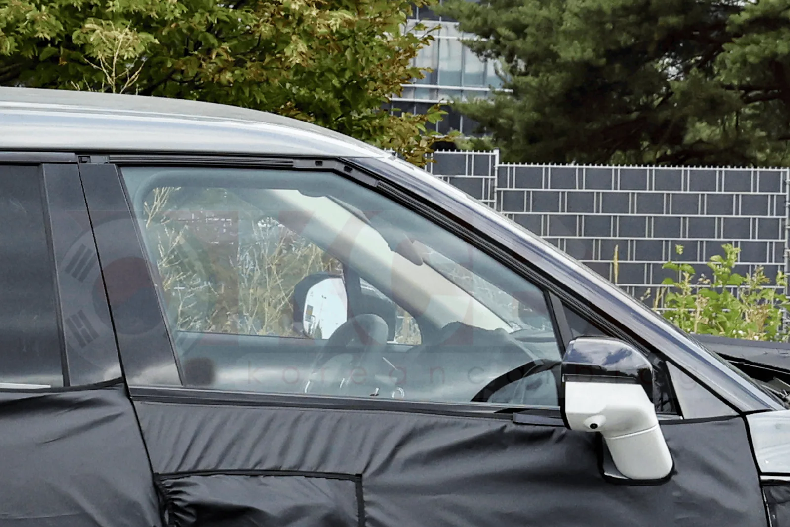 Next-Gen Kia Sportage Spotted with new Steering and Pleos 17-inch Screen