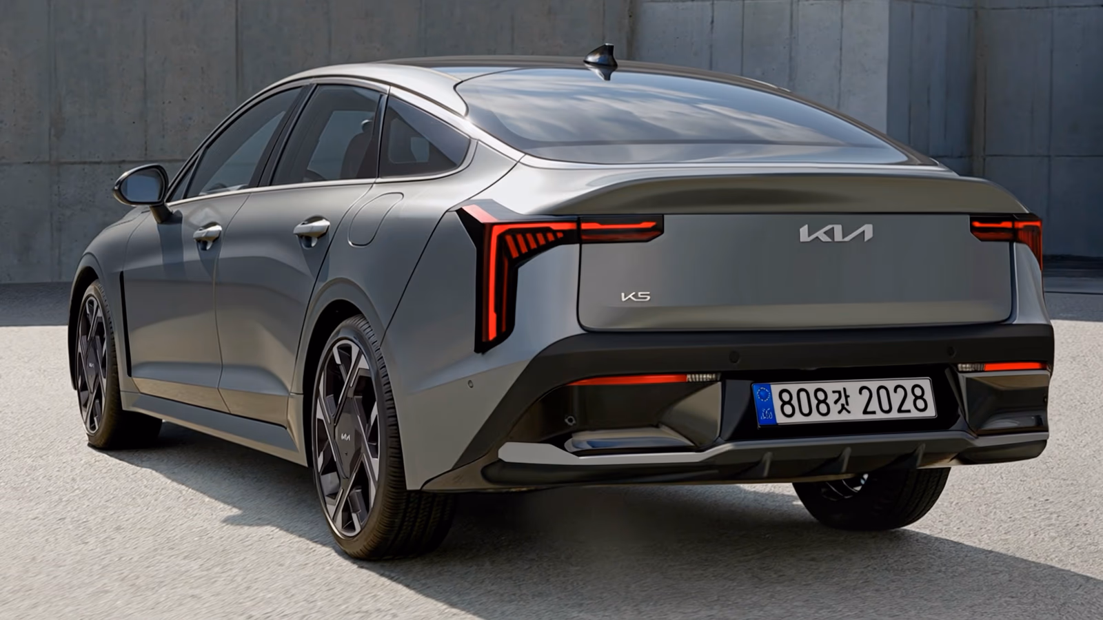 Kia K5 Second Facelift: Hybrid Power and Expected Tech Overhaul Revealed