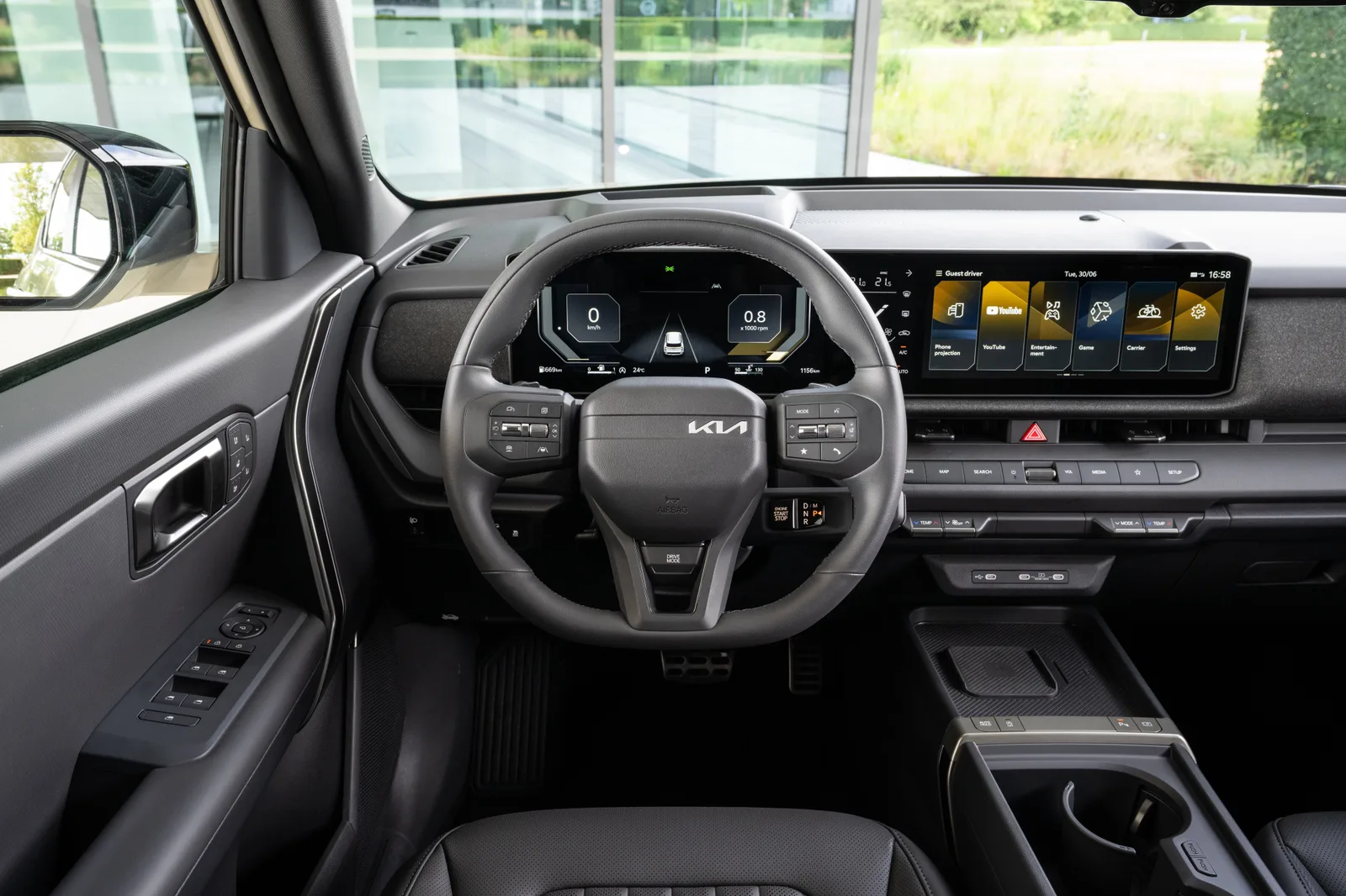 Kia Seltos Makes European Debut, Unveiling New 1.6 Hybrid Engine and First-Ever E-AWD