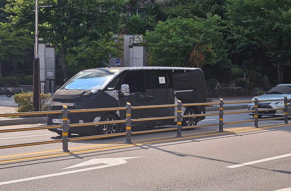 kia pv7