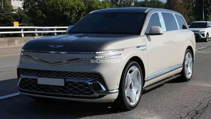 Genesis GV90 Neolun First Edition Spotted with a New Two Tone Color