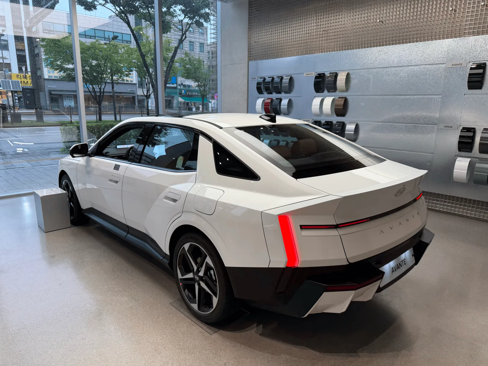 All-New Hyundai Avante Defies Price Hike Backlash to Claim 3rd Place in South Korea