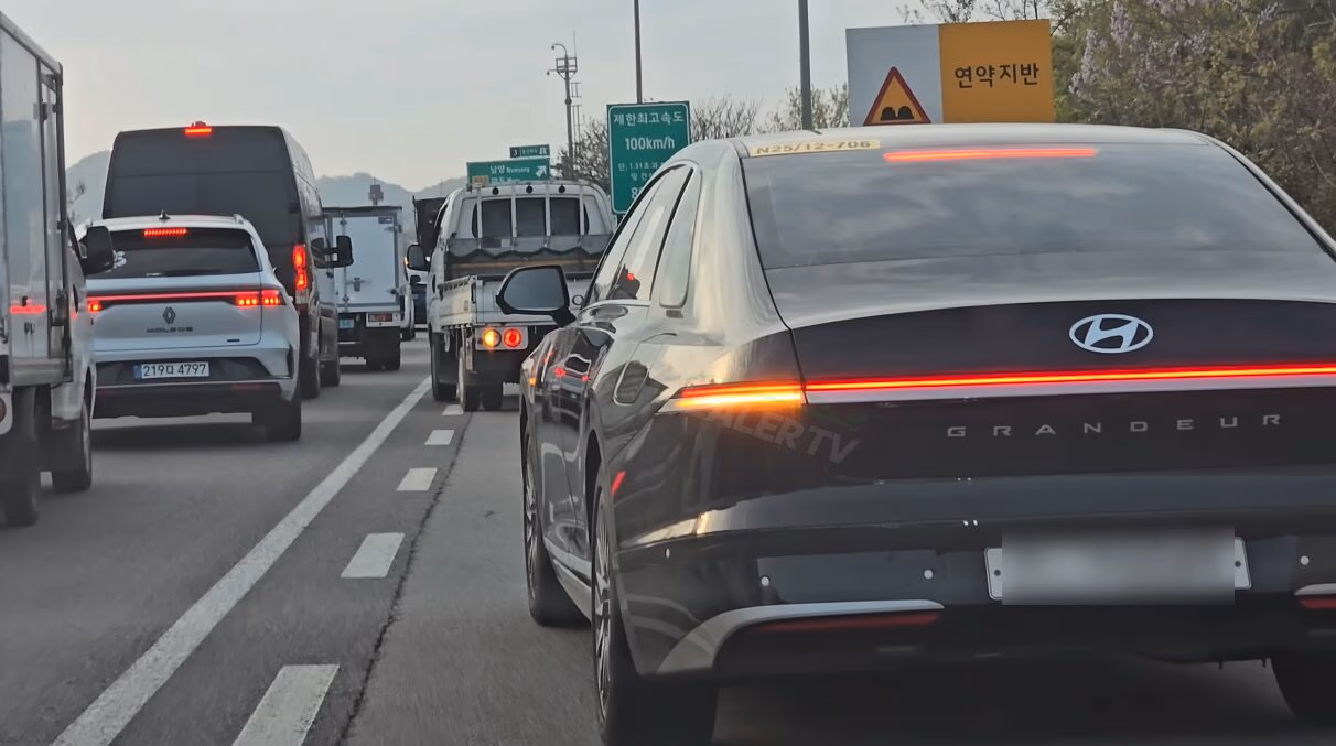 hyundai grandeur facelift in the wild