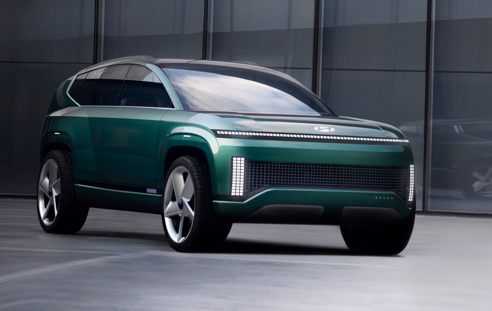 Hyundai SEVEN Previews All-Electric SUV with Over 300 Miles Target