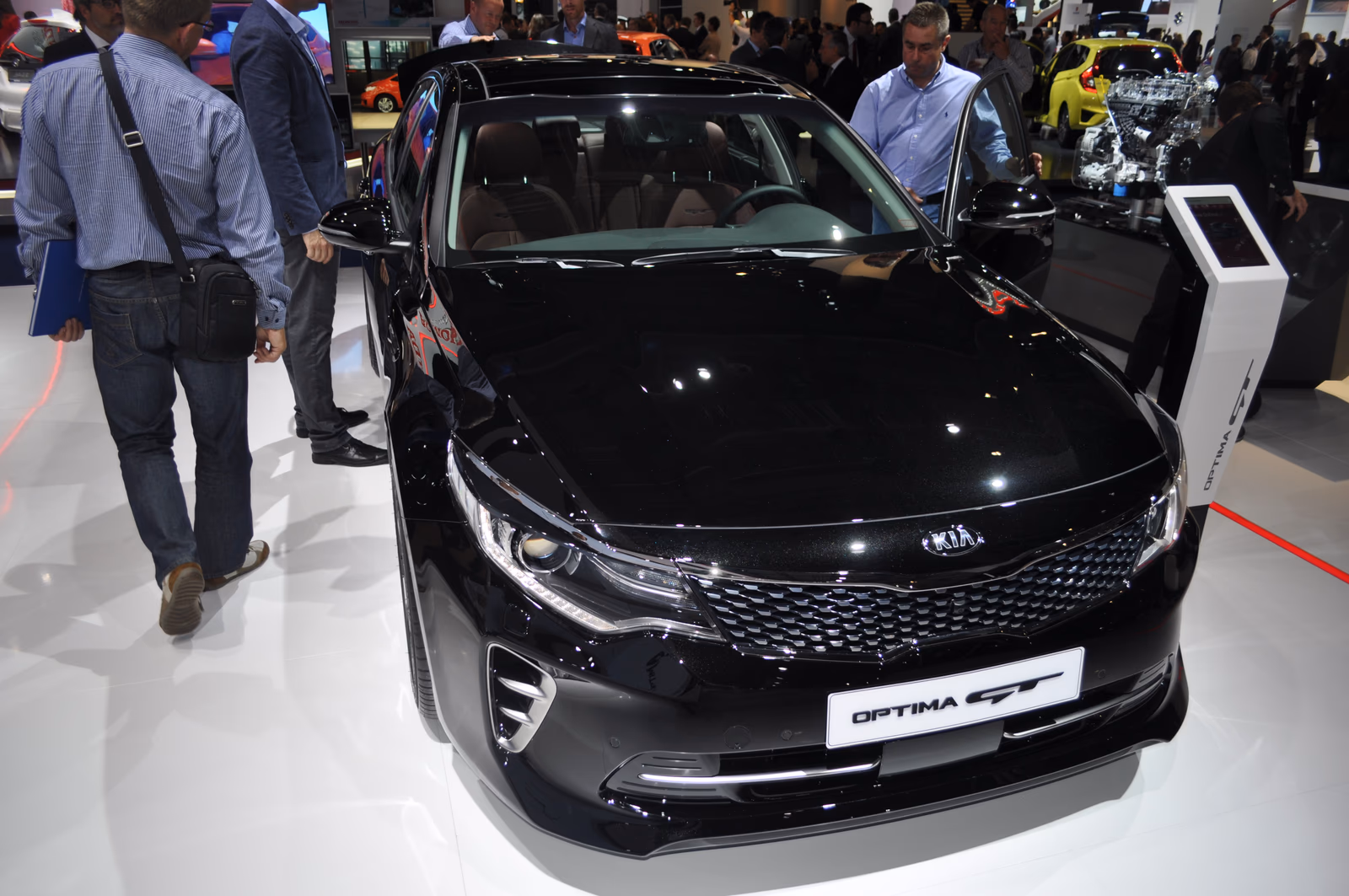 Kia Confirmed an Optima GT in Frankfurt