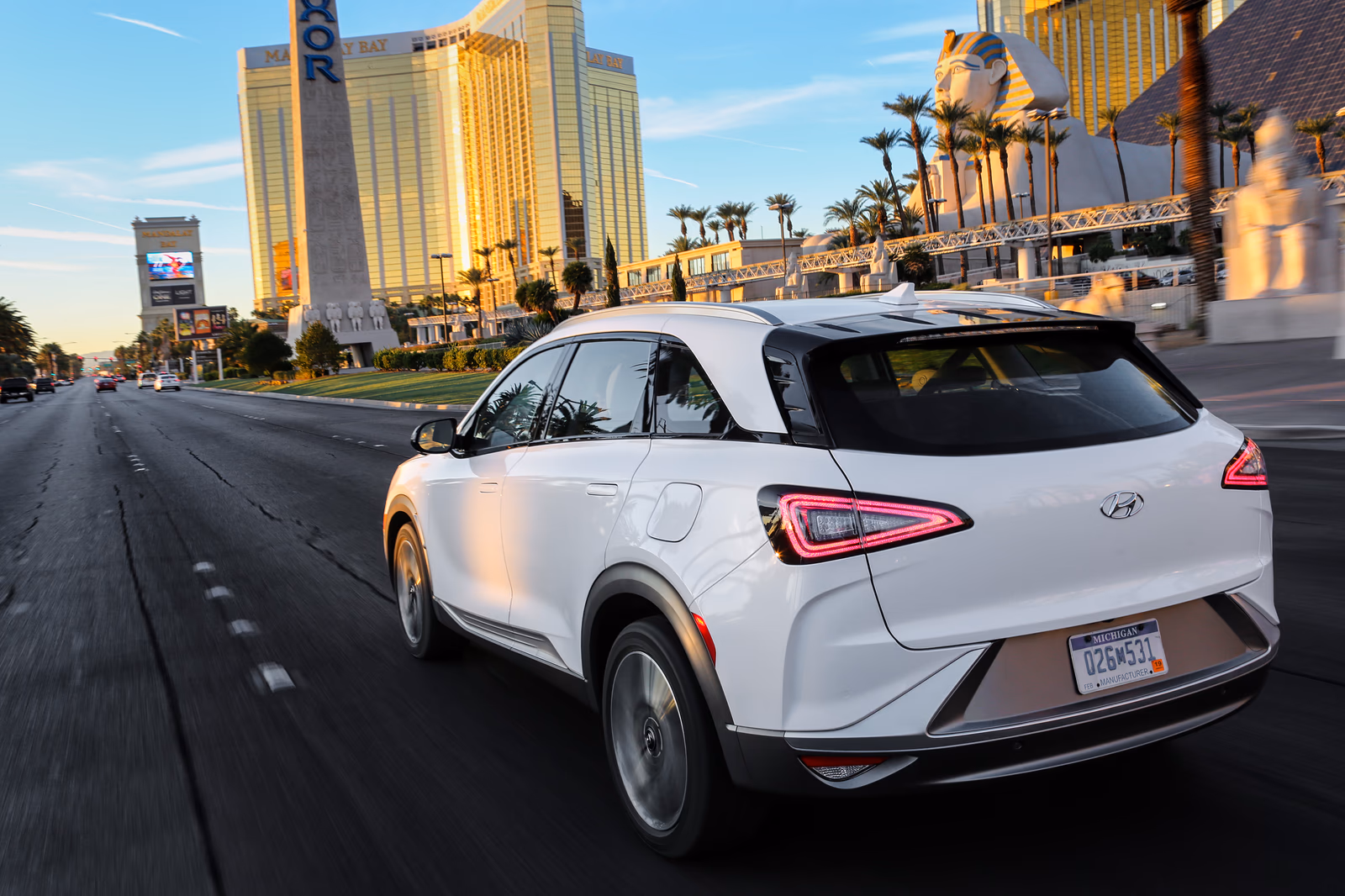 Hyundai NEXO Fuel Cell SUV2